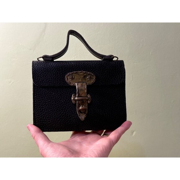 Vintage 60s Mini Black Pebble Leather Purse Escutcheon Clasp - Picture 2 of 16